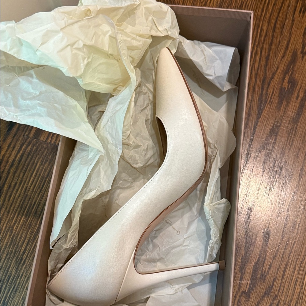 Gianvito Rossi 105 Pumps • Ivory Leather • Size 39 (US 9) - Picture 5 of 12
